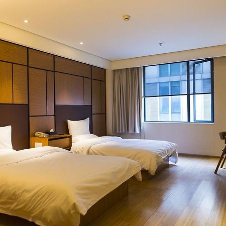 JI Hotel Xintiandi Shanghai Bagian luar foto