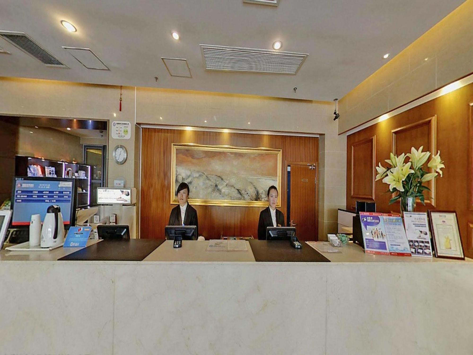 JI Hotel Xintiandi Shanghai Bagian luar foto